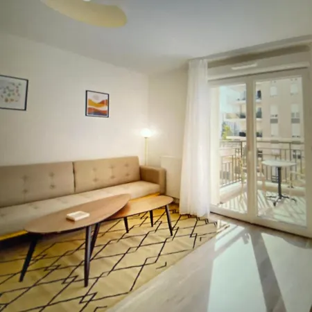 Appartement Bright One Bedroom Rteiwb Parijs