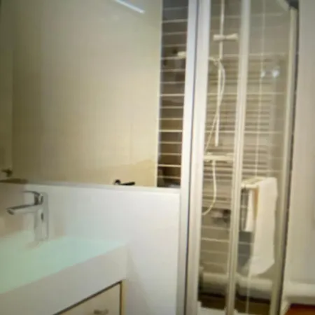 Bright One Bedroom Rteiwb
